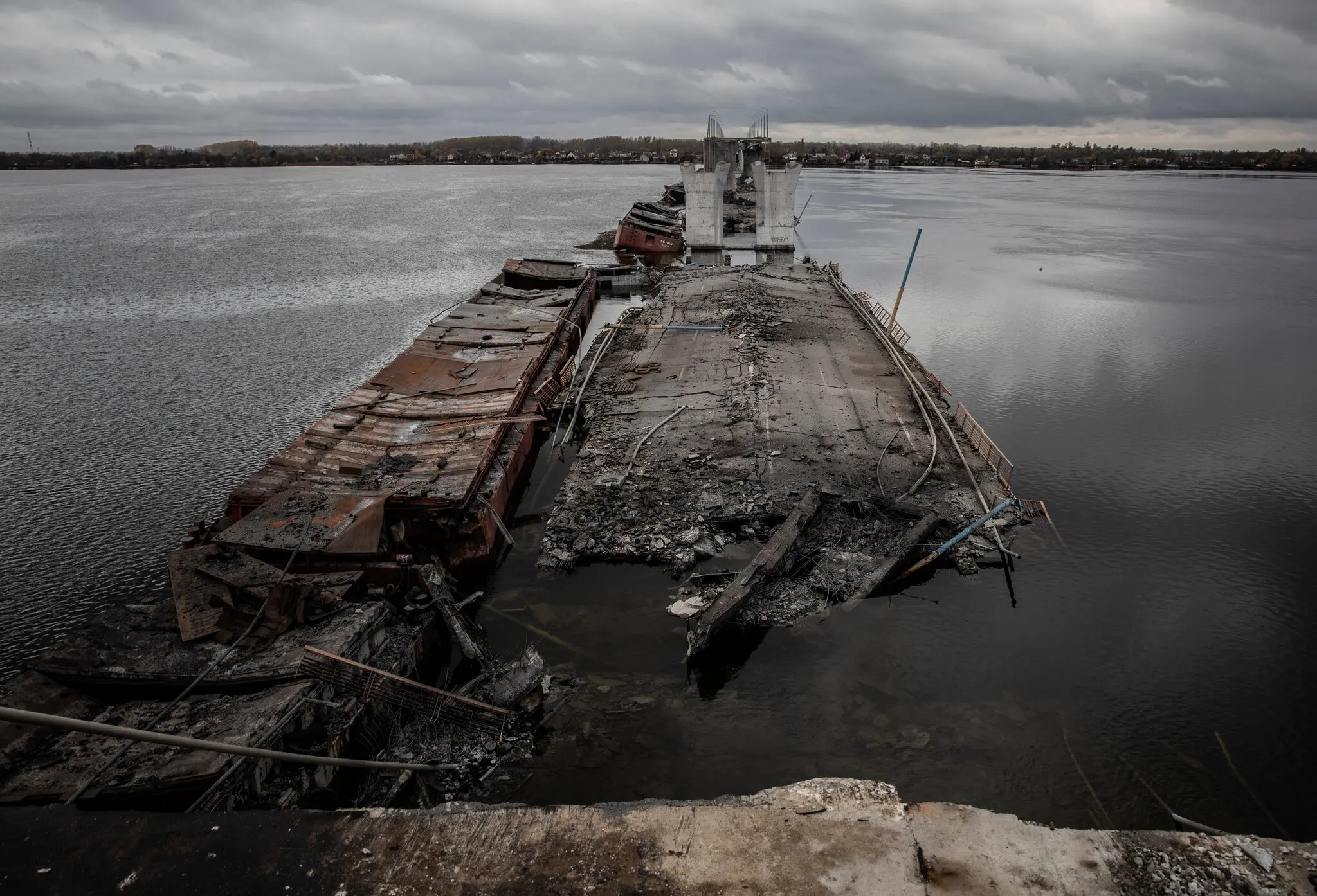 Антонівський міст у Херсоні 16 листопада